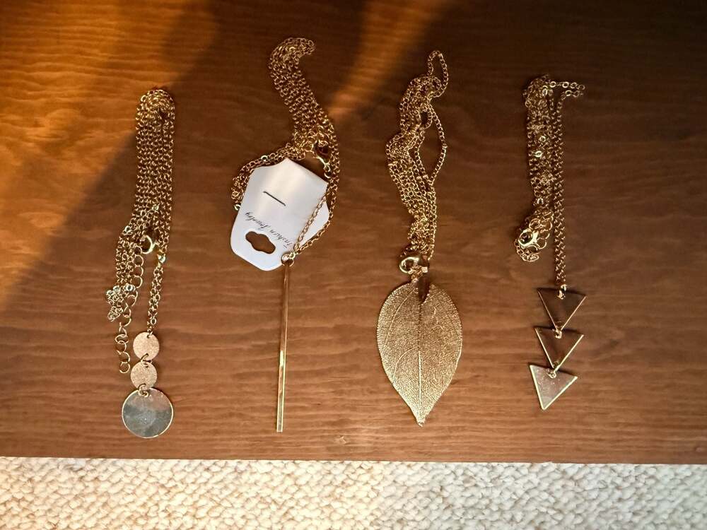 Set of 4 Gold Tone Fashion Jewelry Necklaces